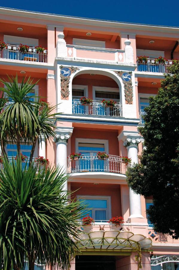 Hotel Mozart Opatija Exterior photo